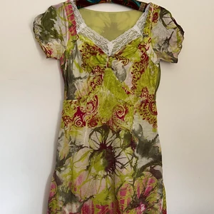 Y2K klänning  - Y2K klänning i storlek xs/s   66/99kr frakt