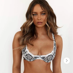 Lounge underwear Bh - Så snygg bh från lounge som tyvärr inte passar mig😫💔 den är helt oanvänd och synd att den bara ligger hemma 