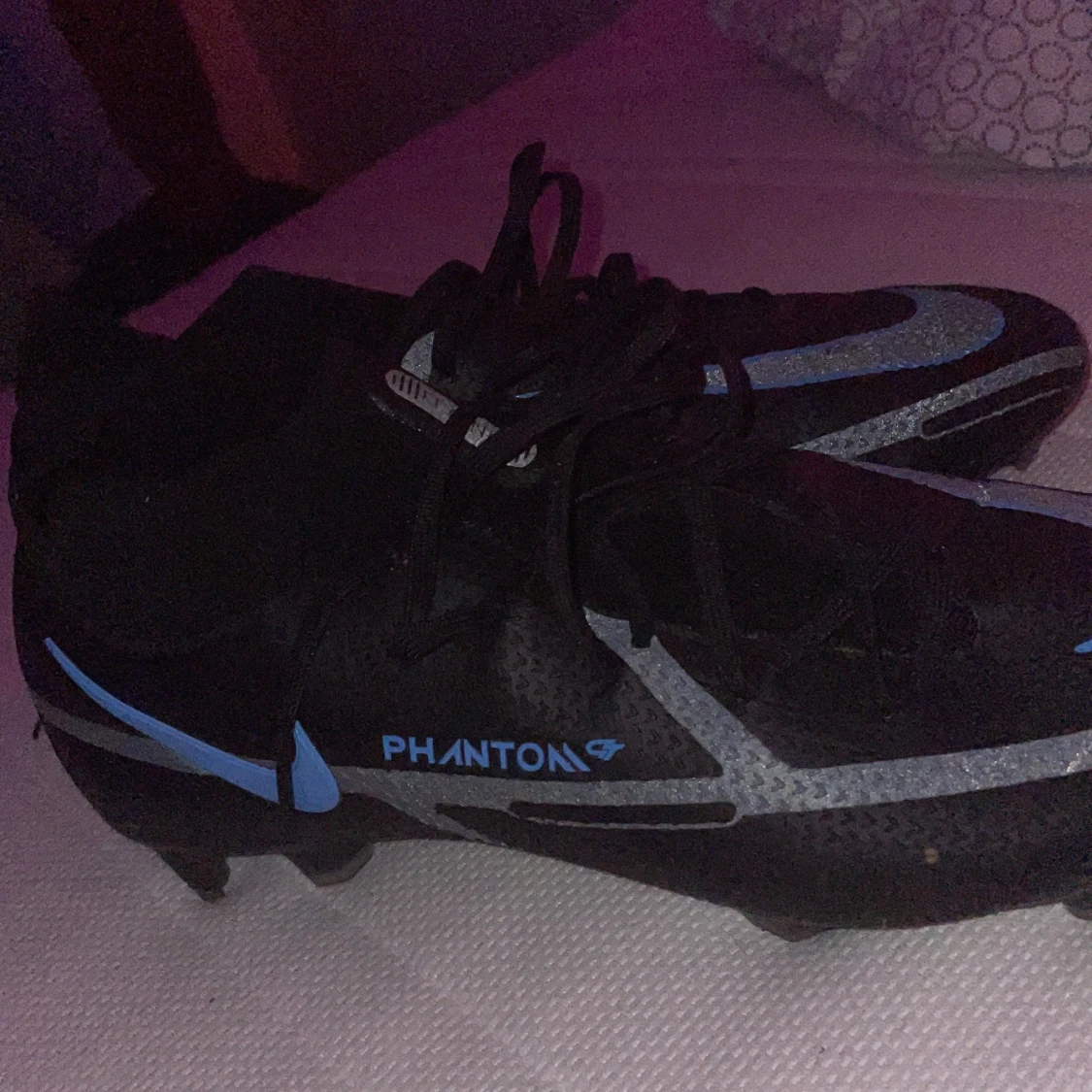 Nike phantom elite