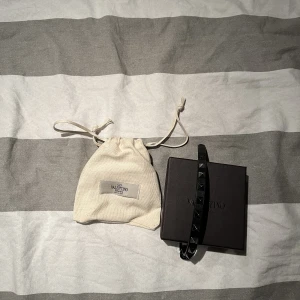 Valentino armband svart  - Valentino armband svart