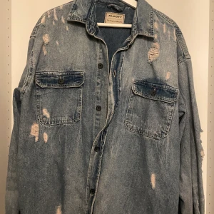 Jeans jacka - Jeansjacka. Oversized! Helt ny.