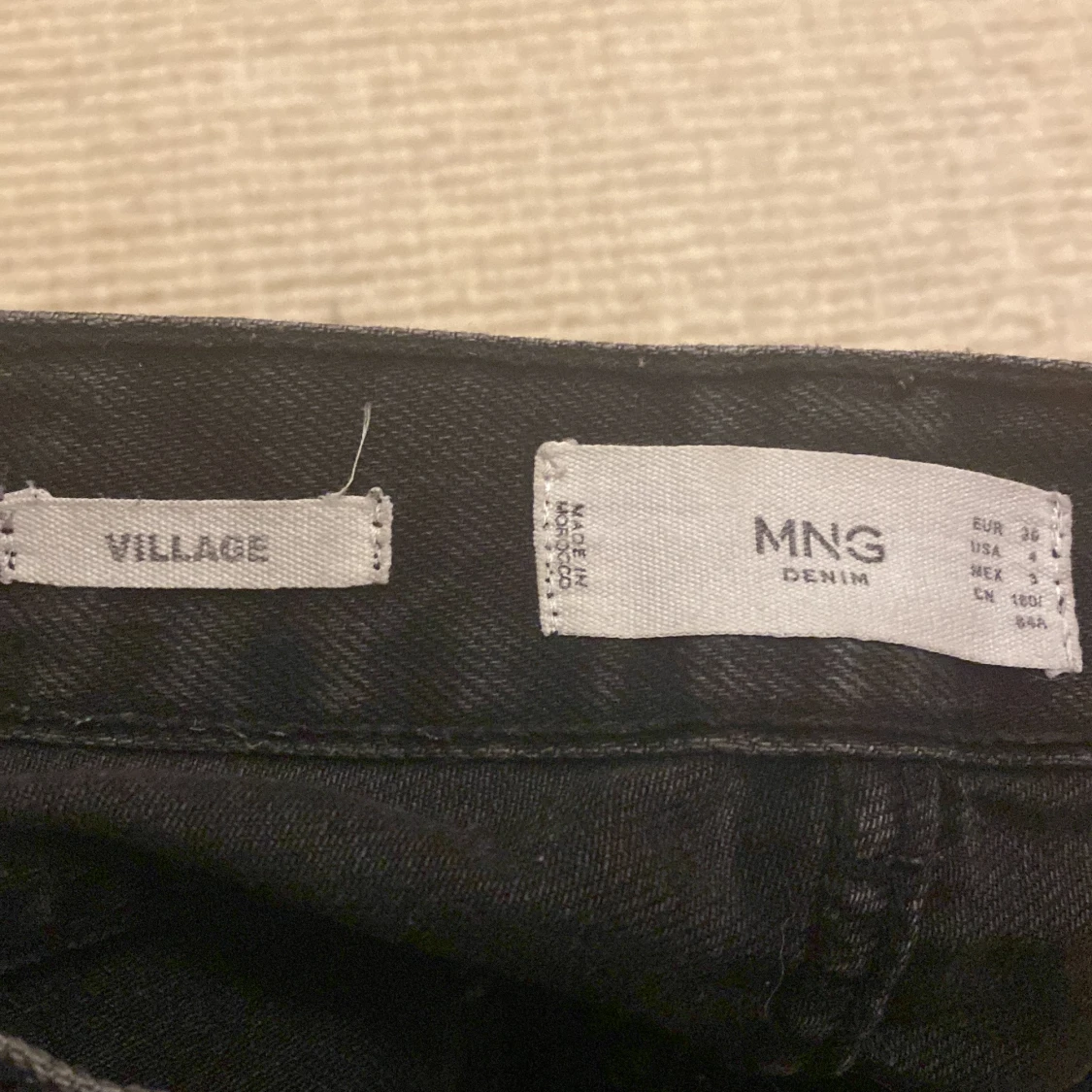 Svarta jeans från Mango - 91