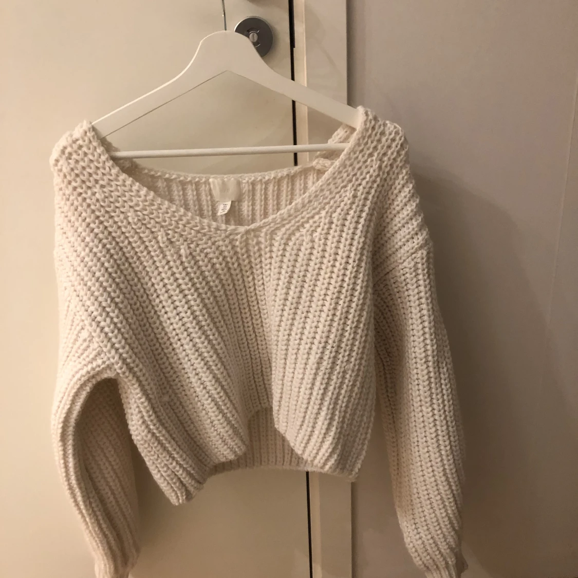 Vit stickad tröja