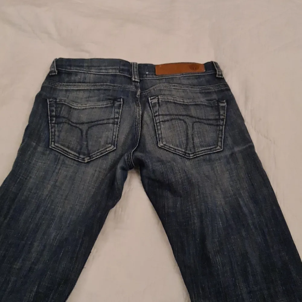Säljer dessa tiger of sweden jeans då de inte passar längre. Skriv vid intresse!. Jeans & Byxor.