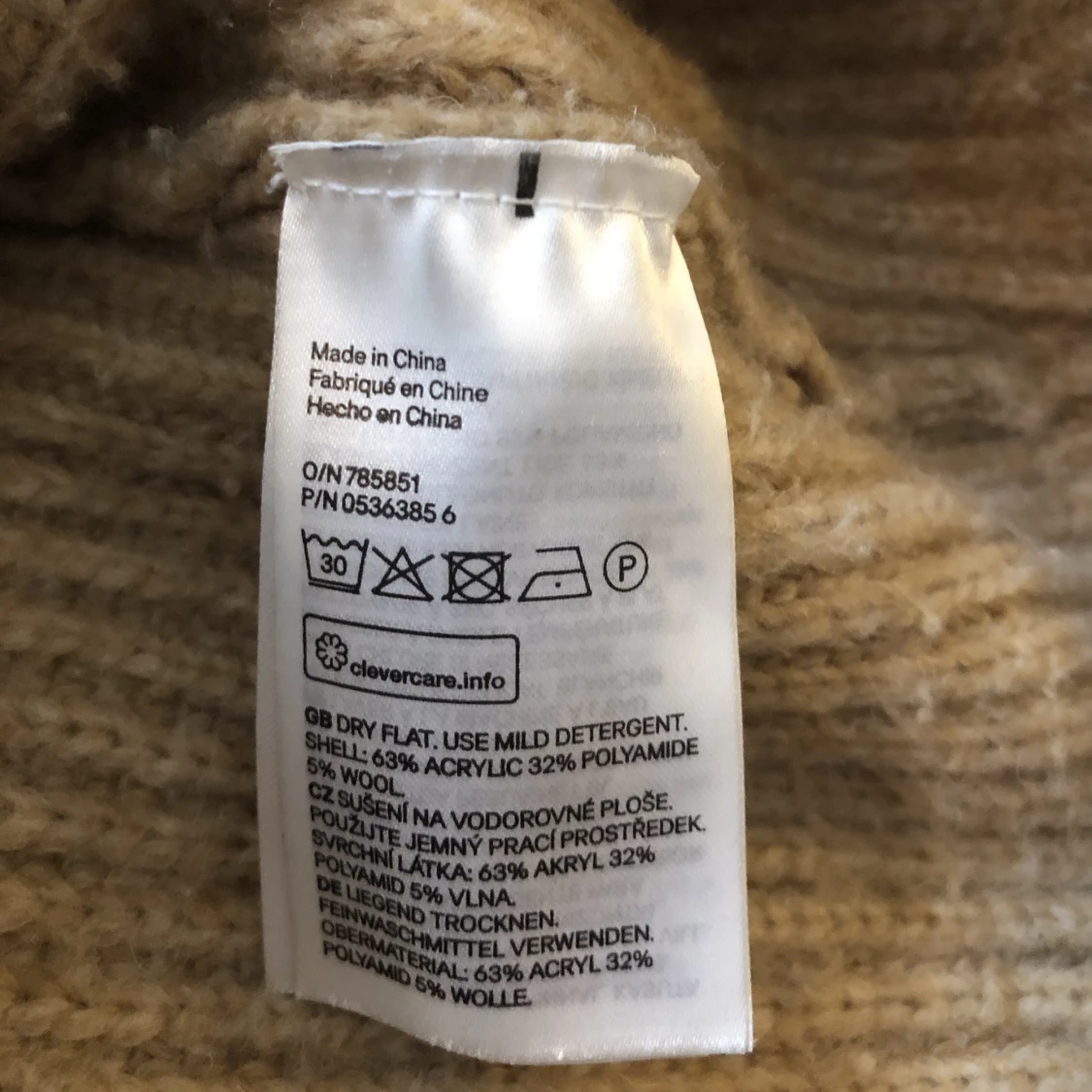 Stickad Tröja  - 91