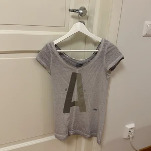 G star raw t shirt - Säljer denna g star raw t shirten, använd en gång, bra skick!❤️