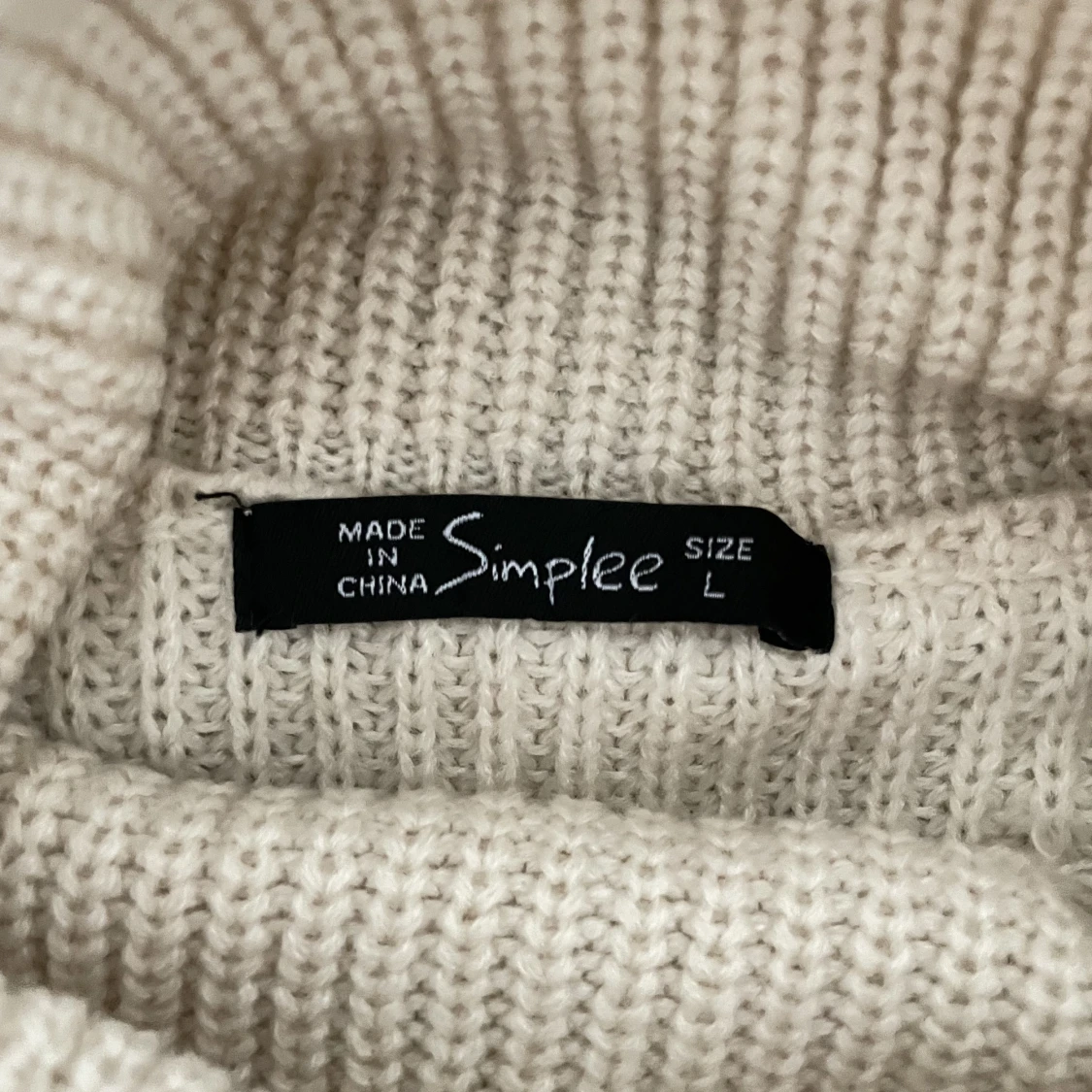 Stickad tröja  - 91