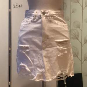 Vit jeans kjol med slit hål från H&M