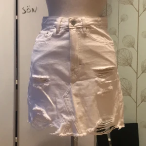 Jeans kjol - Vit jeans kjol med slit hål från H&M