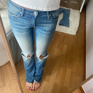 Jeans från crocker - Lågmidjade bootcut jeans från crocker