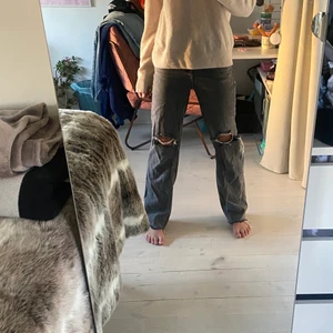 Jeans - Säljer dessa supersnygga och trendiga jeans 