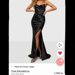 Klänning - Säljer min underbara balklänning ifrån True Decadence. Använd endast 1 kväll och är i mycket bra skick. Jättefin knytning i ryggen och en slits vid benen, den har även ett litet släp. Kan tänka mig att sänka priset vid snabb affär! 