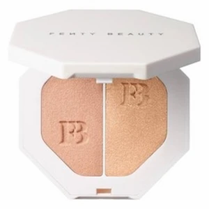 Fenty beauty highlighter  - Fenty beauty killawat freestyle highlighter. Rihannas smink märke. Använd fåtal gånger. Suuuper bra pigment den syns så bra. Färgen mean honey/hustla baby