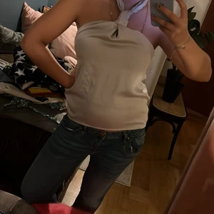 Top från Gina tricot - Gina tricot topp, (köparen står för frakt❤️‍🔥