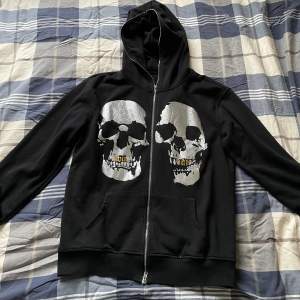 Abundant full zip hoodie storlek M