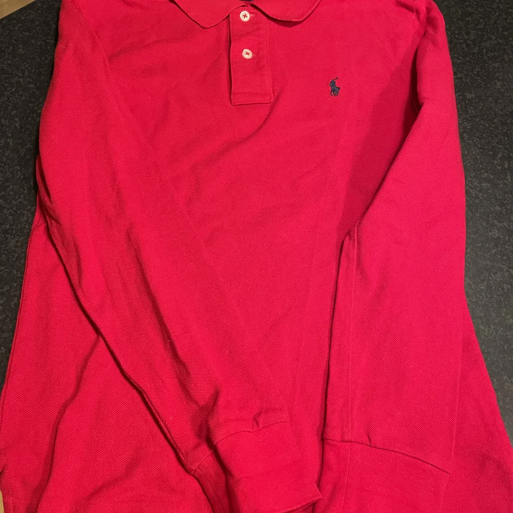 Jättefin piké med långa ärmar  Ralph lauren strl L (14) . T-shirts.