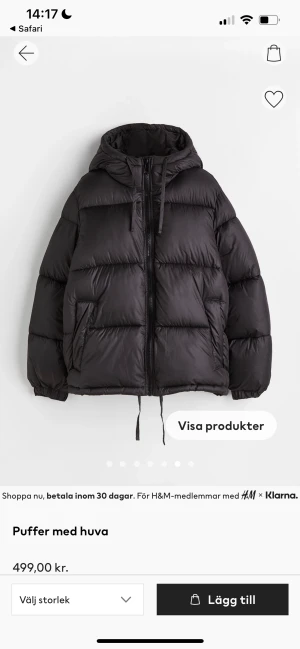 Puffer jacket - Säljer min svarta puffer jacket från Hm, inga defekter använd fåtal gånger. Säljer då jag har fler jackor. Köpt gör 500kr💕💕köparen står för frakten
