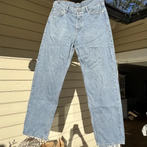 Sweet sktbs loose jeans  - Använda men bra skick, bara smått nötta i hälarna :)