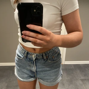 Shorts - Sköna shorts från Zara som inte kommer till användning💕 nypris 300kr mitt pris 100kr💕