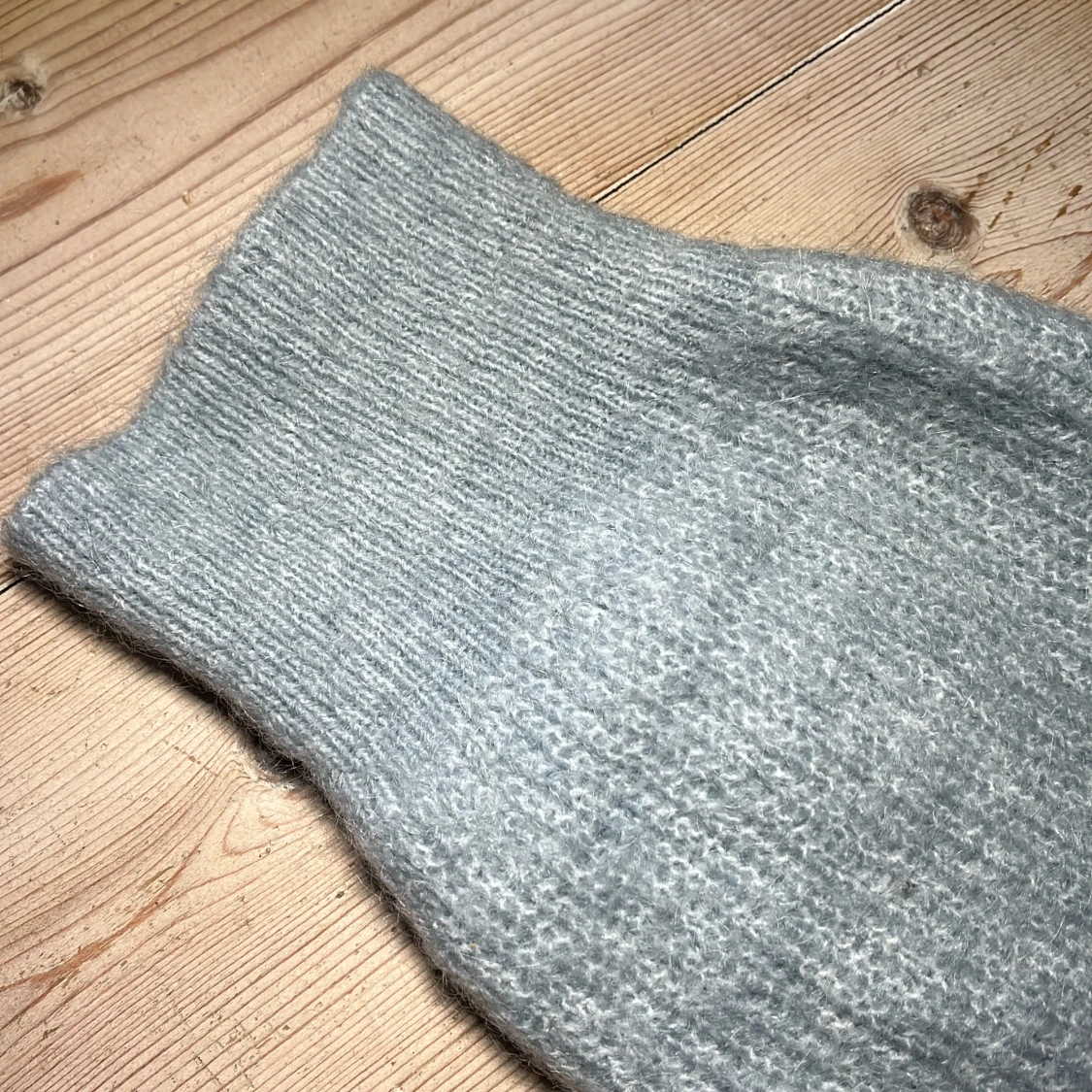 Blå stickad tröja - 91