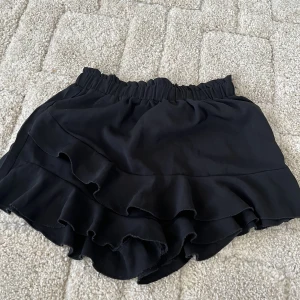 Shorts - Shorts som ser ut som kjol. 40kr