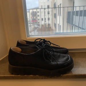 Oxford skor - Oxford skor köpta på sellpy. Aldrig använt de själv. Storlek 36