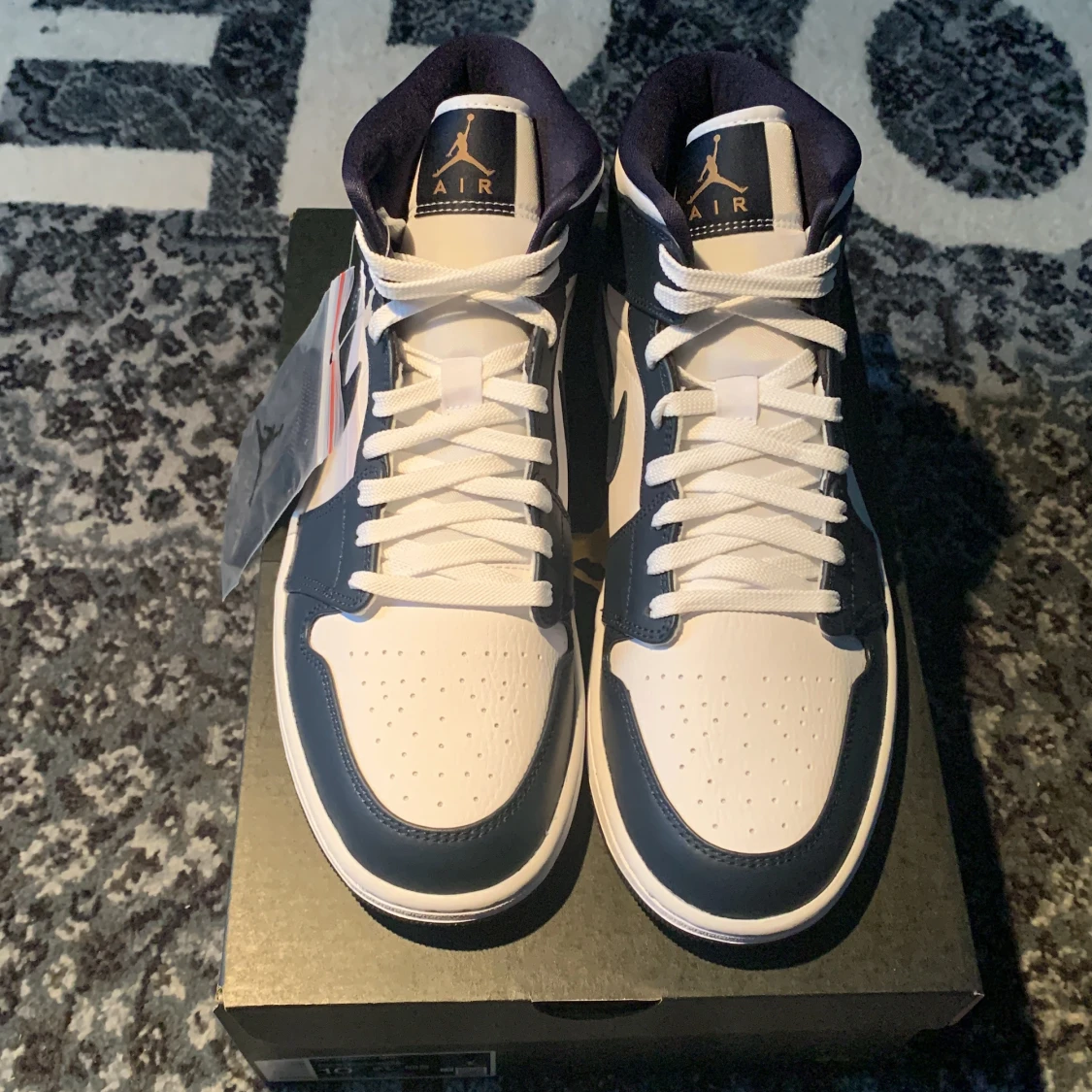 Jordan 1 Mid Gold Obsidian  - 90