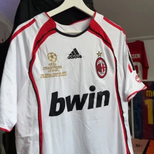 AC Milan bortatröja 2007 - Milan bortatröja, Kaka finaltröja från 2007 size L