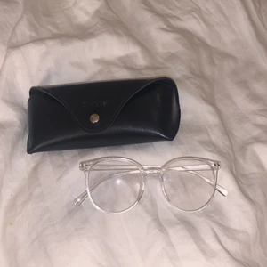 Glasögon  - Ett par jätte snygga glasögon från shien!