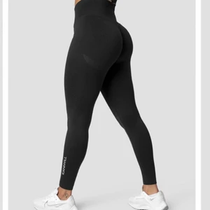 ICIW scrunch seamless tights - ICIW seamless tights med scrunch baktill. Storlek S, nyskick. Nypris 699💕