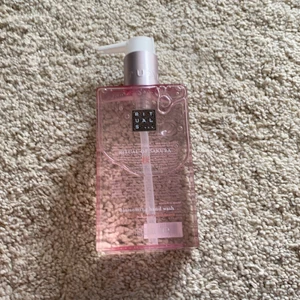 Ritauls tvål - Oandvänd tvål från Ritauls, i doft Sakura 💗 ordinarie pris 119