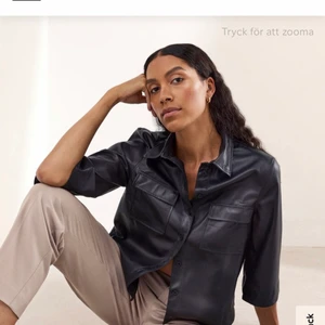 Från Lindex  - Skjorta i imitationsläder med lappen kvar på💓