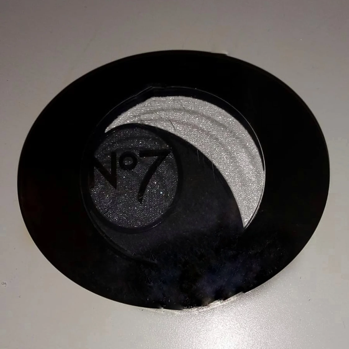 No7 "Smokey Grey" triple Ögonskugga