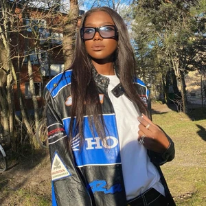 Honda biker jacka - Det svarta lädret håller på att ramla av på fler ställen men går att fixa med läder fix