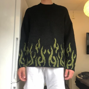 Weekday - Stickad weekday tröja i storlek L