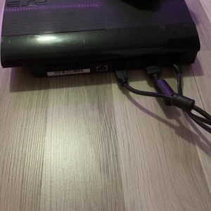 Perfekt fungerade ps3 med spel och laddare - Finns gta i