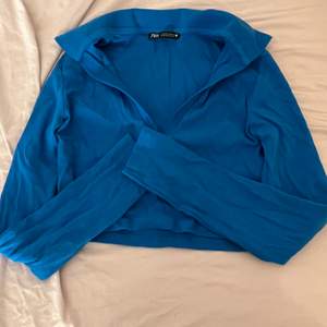 Fin blå tröja ifrån zara, använd fåtal ggr 🤍r