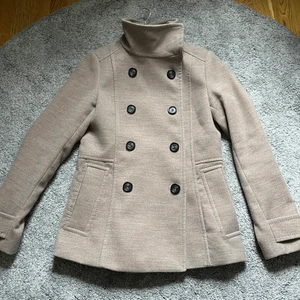 Kappa  - Kappa från H&M i stl 38, i fint skick.