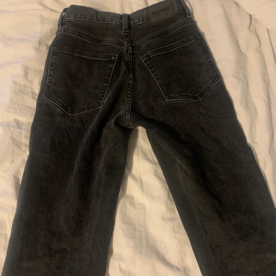 Weekday jeans  i strl 23/30 slutsåld! Jeans straight leg  - 90