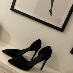 Nelly klack  - Använd några få gånger storlek 39 kan skickas eller mötas upp i Gbg 