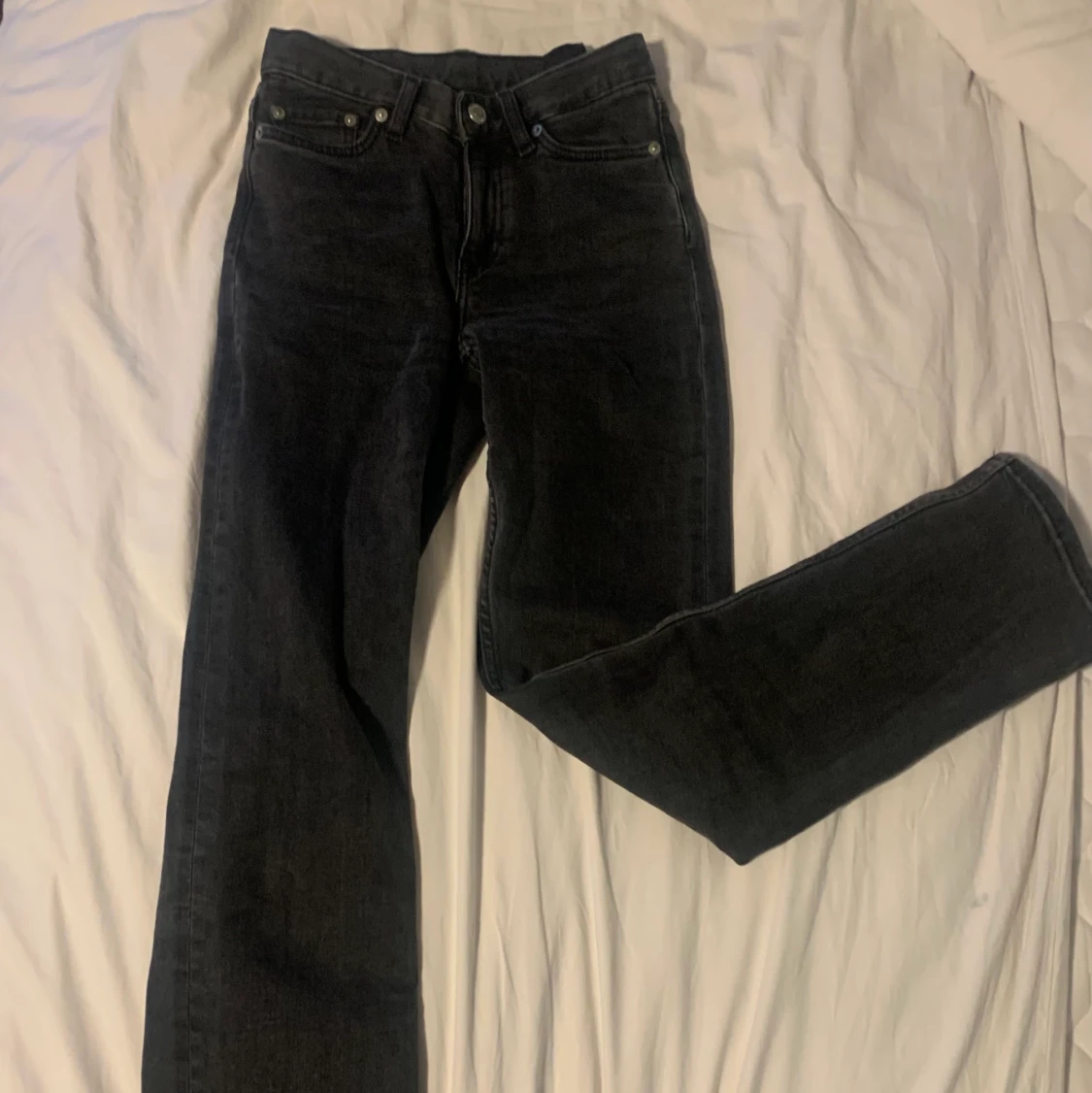 Weekday jeans  i strl 23/30 slutsåld! Jeans straight leg  - 91