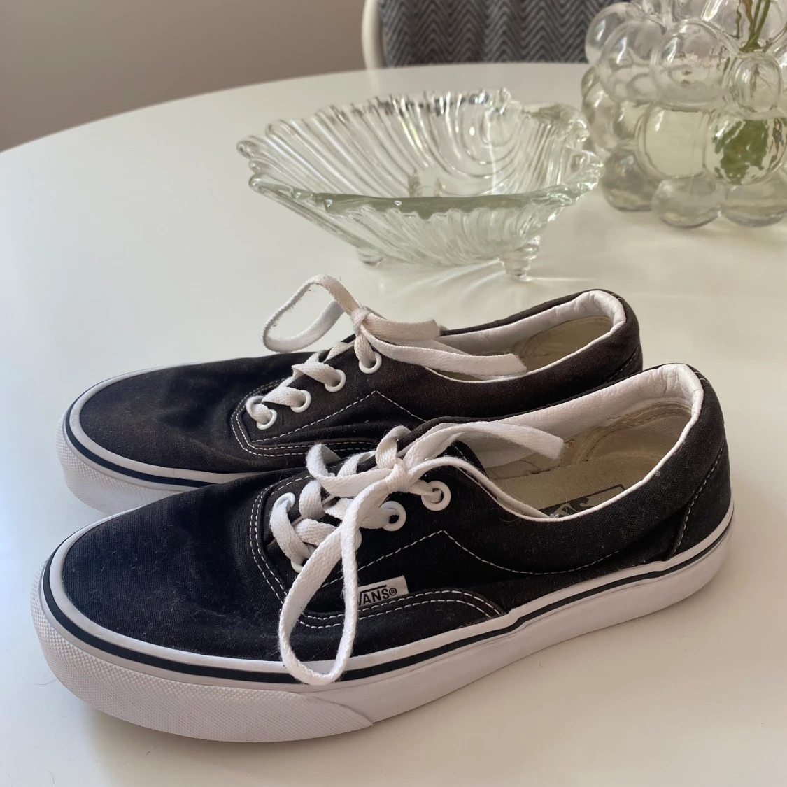 Oanvända vans strl 37 - 90