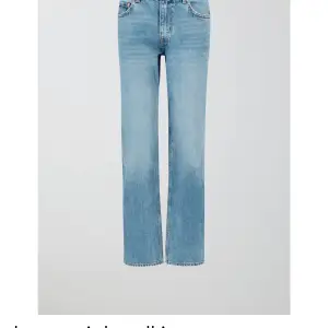 Nu säljer jag mina populära jeans från Gina, sitter Såå fint. Säker för 250 men det är diskuterbart köparen står för frakten. Lång i benen❤️😍 jag är 158 och dom är lite lång men det funkar❤️