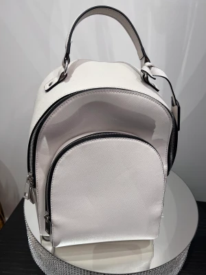Väska  - Superfin ryggsäck från Zara