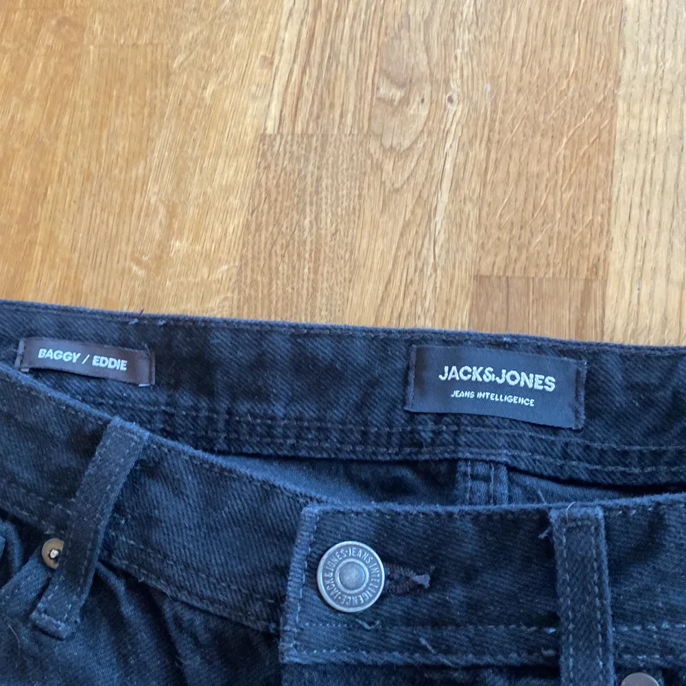 Säljer jack o jones jeans. Jeans & Byxor.