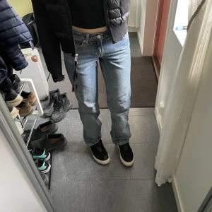 Jeans lågmidjade lowwaist - Lågmidjade blåa jeans