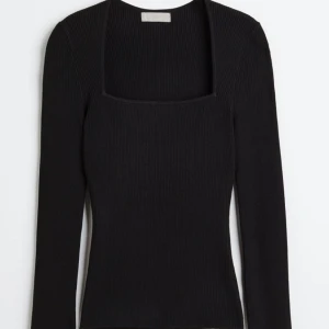 hm tröja - jätte fin tröja från hm, nyskick, köpare står för frakt❤️