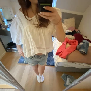 Vit blus - Söt vit blus💕💕