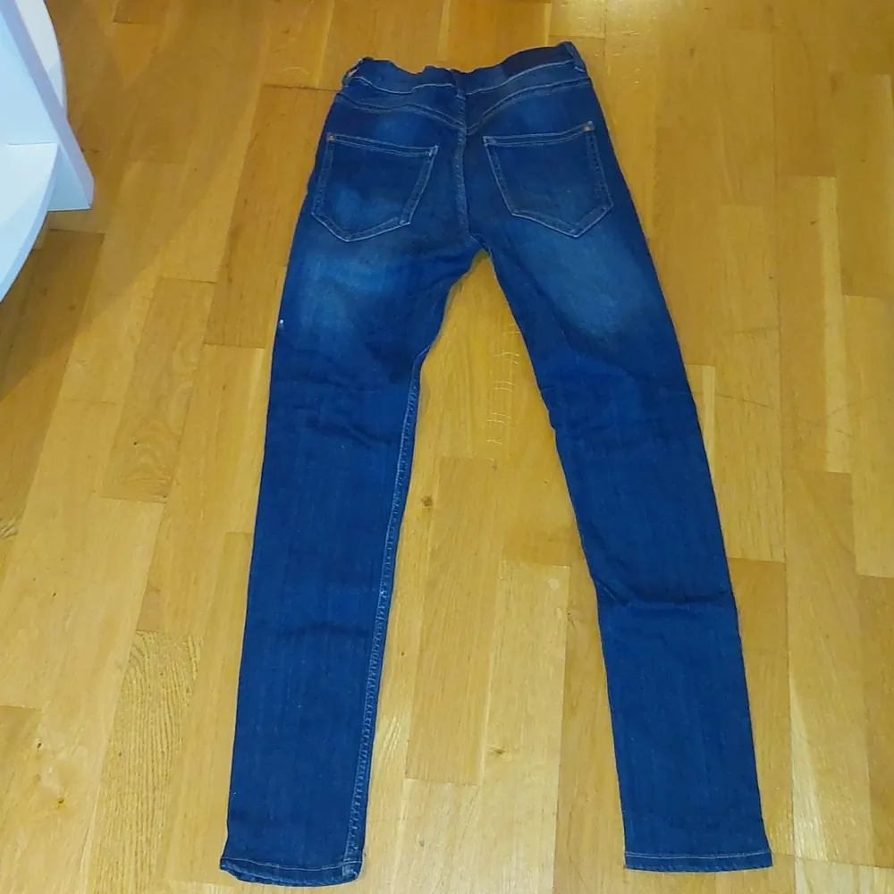 Byxor från Lindex för 50 kr. Jeans & Byxor.