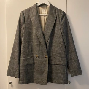 Kavaj från H&M  - Kavaj från H&M, storlek 38